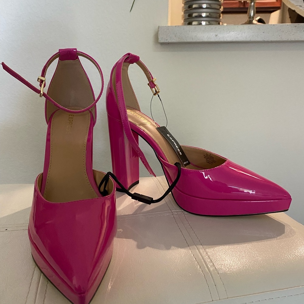 Express pink patent platform pump size 8
